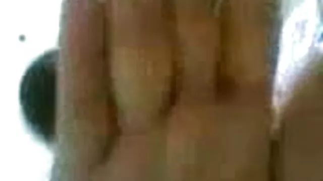 برانڈی انلود فیلم سکسی Aniston اور ابیگیل میک میں ایک کھلی سملینگک