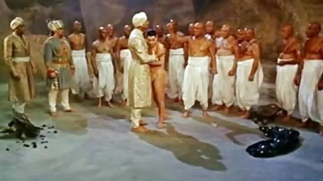 سنہرے بالوں والی راکشس کے پورن داستانی غسل