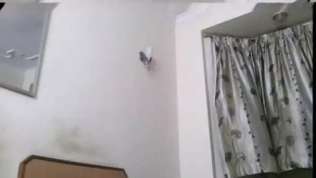 مشہور اداکارہ لولا فاکس ظاہر کلیپ سکسی کارتونی کرتا ہے اس كے پرفتن اعضاء کے ساتھ