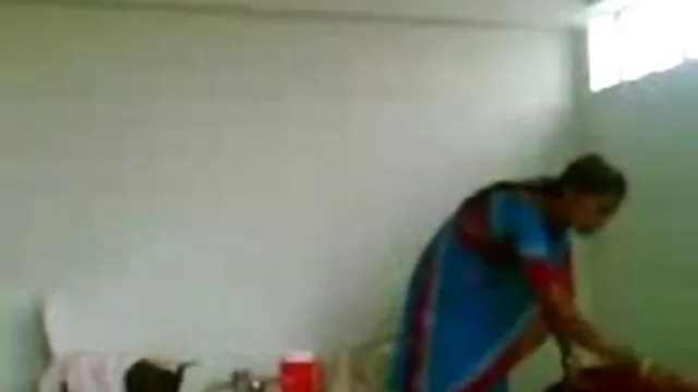 جلد ہی نیند کے ساتھ ایک رپورٹر! فیلم سکسی لایو