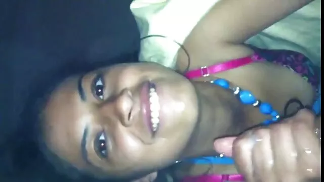 چرواہا مذاق سکسی زوری خارجی کے ساتھ گرم ، شہوت انگیز سنہرے بالوں والی