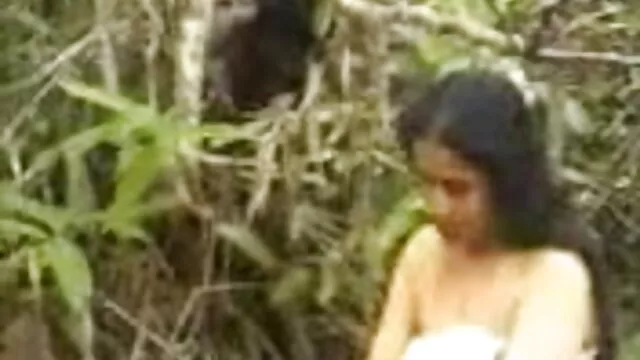 تنگ اندام نہانی سکول Tia فیلم سکسی به زور