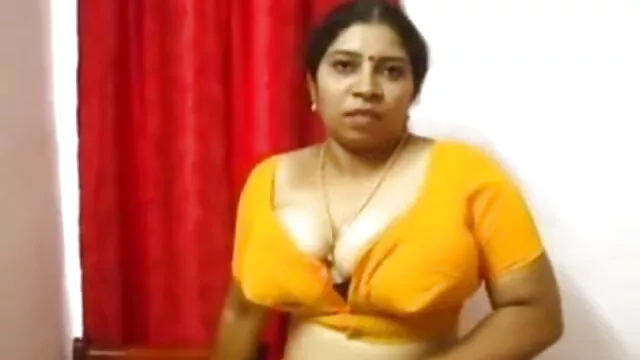 لڑکی ، میں فیلم خانوادگی سکسی مدد ملتی ہے آدمی