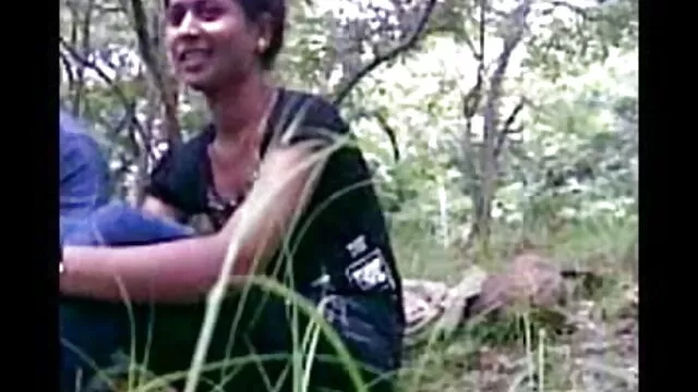 خوبصورت لڑکی کے داستانی پورن جسم میں ویب کیمز