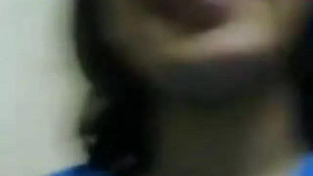 سنہرے فیلم سکسی با حجم کم بالوں والی Slut کرتا ہے براہ مہربانی کرنے کے لئے ارکان کے دوستوں