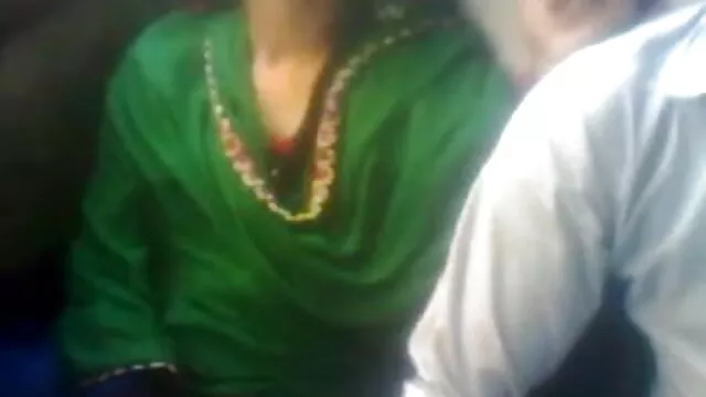 انٹرویو کے بعد, اس بات کا یقین کرنے کے لئے محفوظ کے فیلم سکسی روز ساتھ چکر منی گندی!