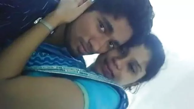 Brunette نوعمر Tricia سے پتہ چلتا فیلم سکسی 2017 ہے اس کی توجہ کیمرے کے سامنے