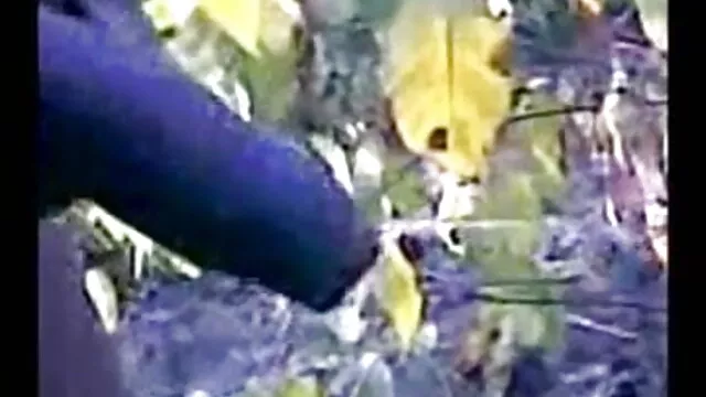 وہاں فیلم سکس با دزد ایک linga اس کے ہونٹوں پر