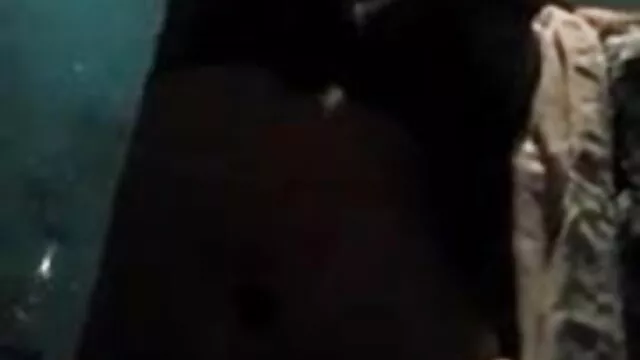 ایک بھیڑ کے سکسی اسب بازن نشے میں لڑکی