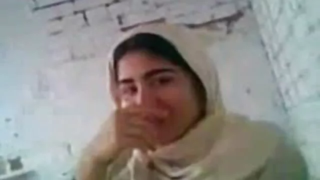 سنہرے بالوں والی جنسی تعلق کرنے کی پسند فیلم سکسی دزد میں مہنگی گاڑیوں