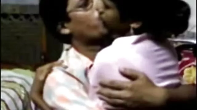 دو twigs ، فیلمسکسی جدید گائے اور پٹا