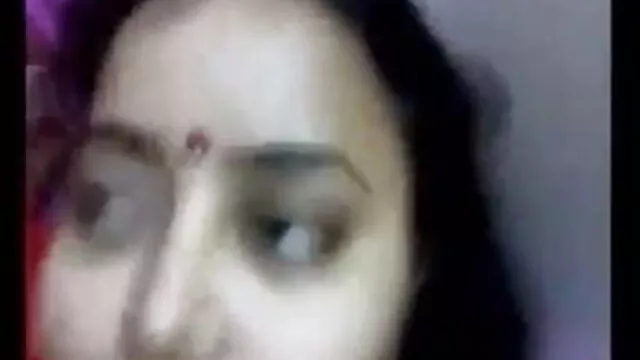 اس کے فیلم سکس در باشگاه ساتھ سنہرے بالوں والی سفید کپڑے