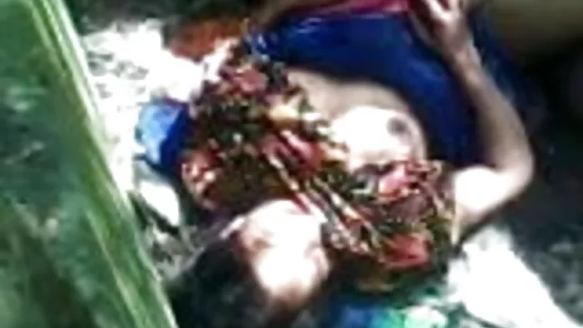 اجتماعی عصمت دری کے ایک نوجوان جاپانی عورت پخش انلاین فیلم پورن اور اس کو بھرنے کے ساتھ ساتھ