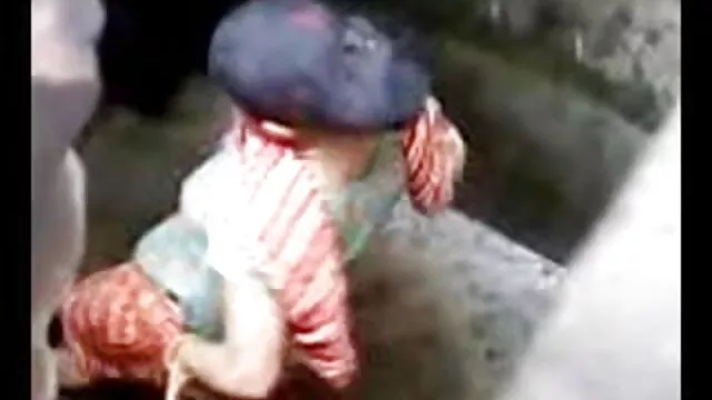 لیڈی آرام کے ساتھ سکیخارجی ایک آدمی