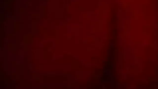 Anya آئیوی کے ساتھ: سیاہ فیلم سگسی جدید اور سفید