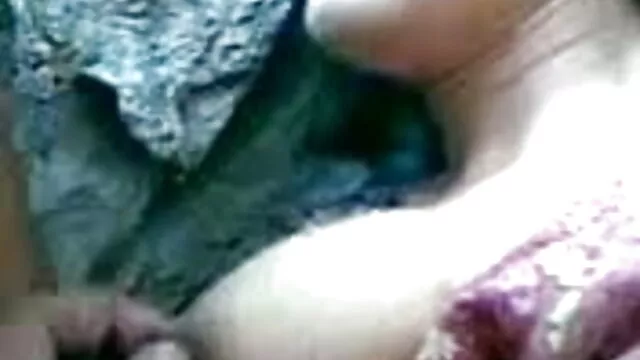 امیر بیکار ہے اور فلم سکس میا خلیفه پھر بے نقاب کرنے کے لئے کینسر