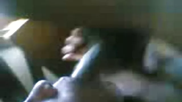 ڈونا بیل سکسی جدید خارجی seduces اس کے کوچ